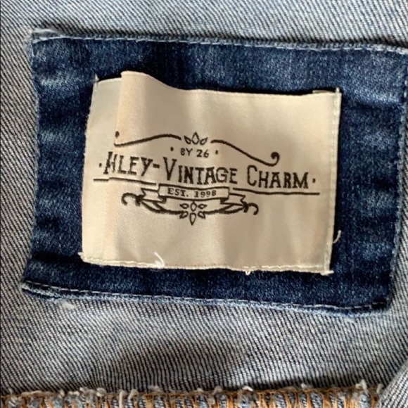 Jean jacket - Picture 3 of 3